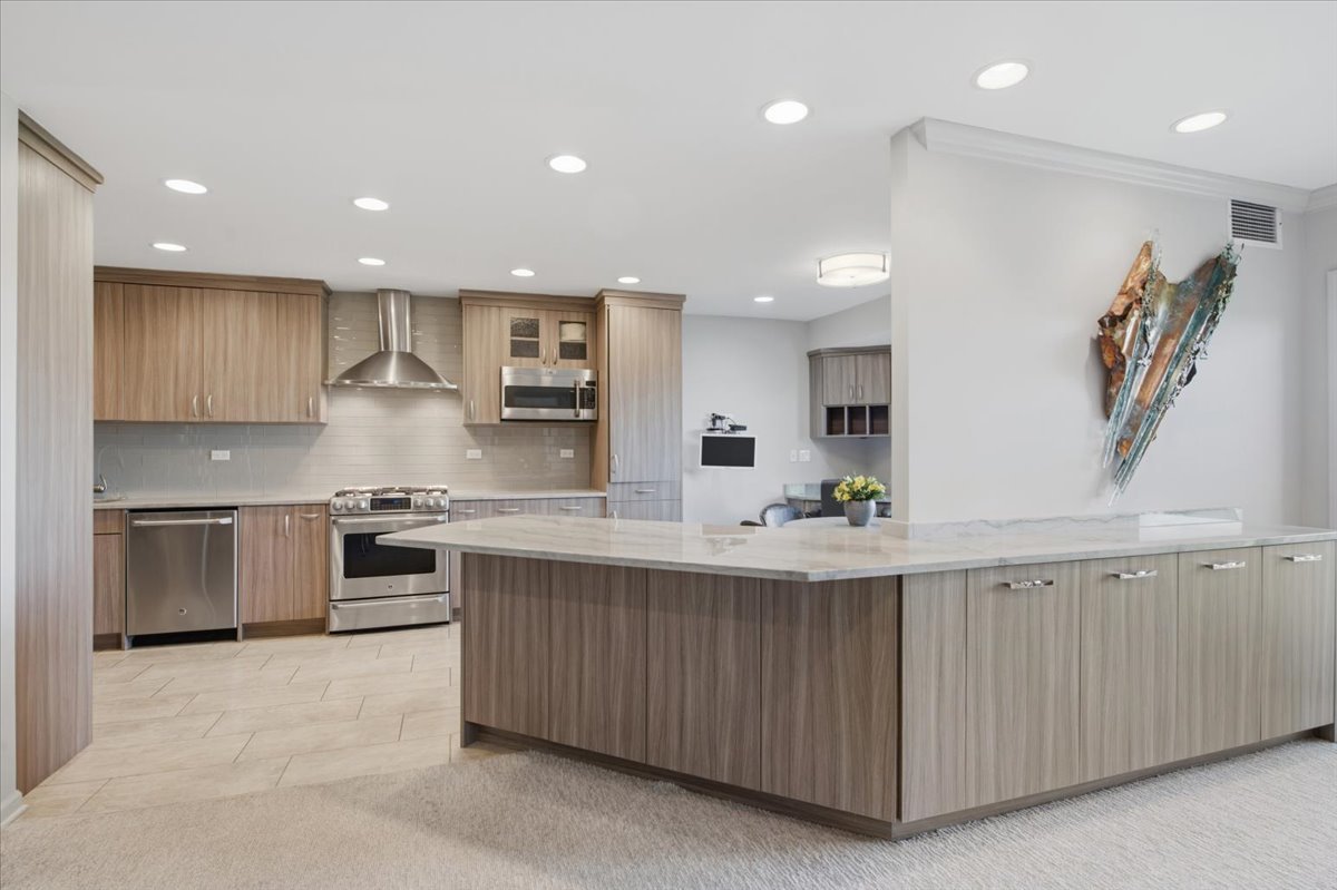 3810 Mission Hills Road, Unit 505 Northbrook, IL 60062 - Photo 7 of 21