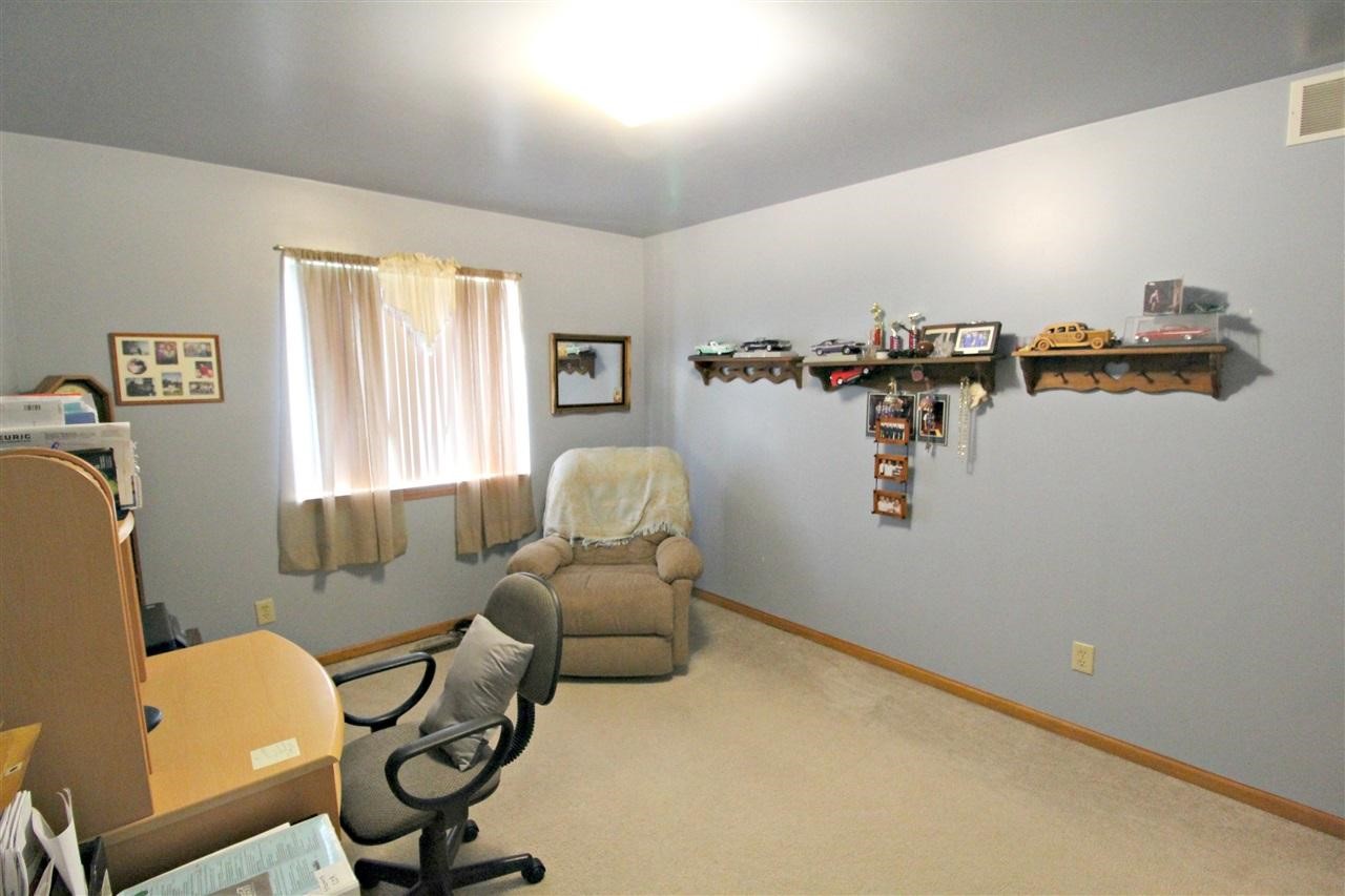 10200 Sharp Road Swartz Creek, MI 48473 - Photo 14 of 22 21464381-13.JPG