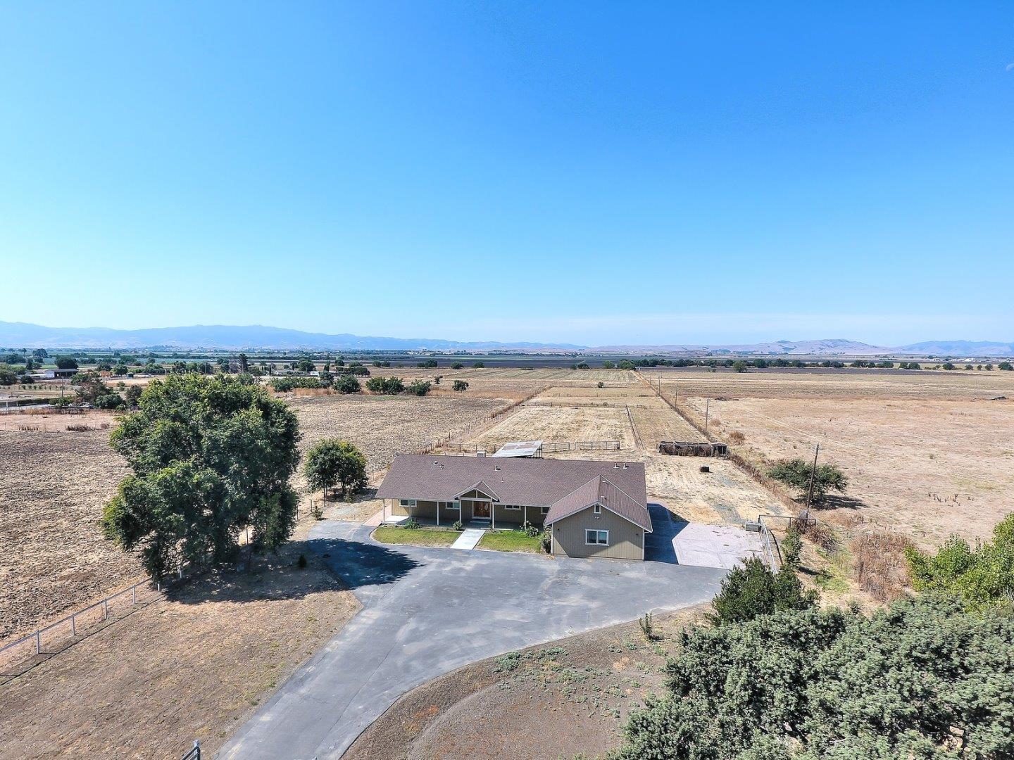 6782 Fairview Road Hollister, CA 95023 - Photo 36 of 42 Gallery Image 36
