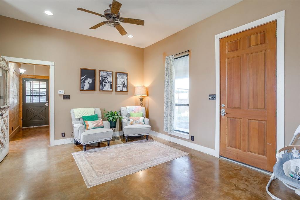 4200 Farm To Market 920 Weatherford, TX 76088 - Photo 5 of 40 a living room with furniture and a window