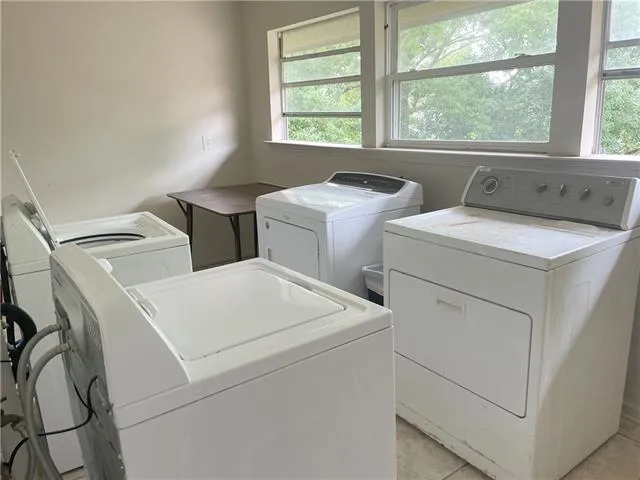 $850 | 213 Rosebud Street, Unit J, Metairie, LA 70005