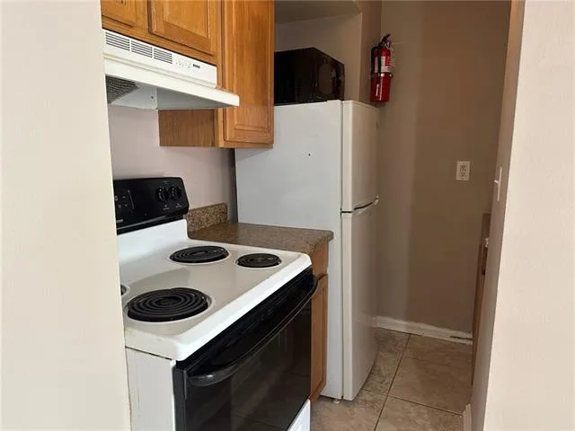 $850 | 213 Rosebud Street, Unit J, Metairie, LA 70005