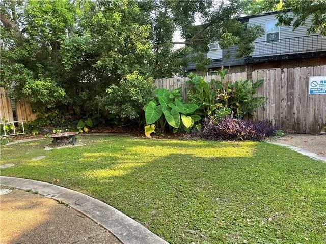 $850 | 213 Rosebud Street, Unit J, Metairie, LA 70005