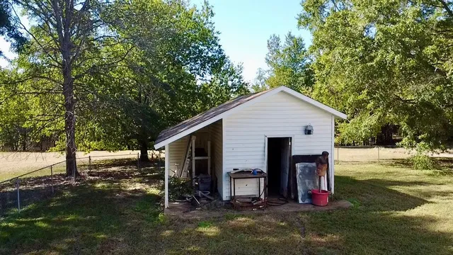 $299,900 | 10110 Elkhorn Road, Springville, TN 38256