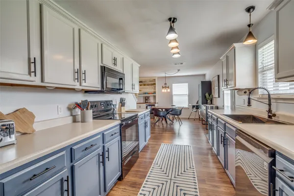 $2,300 | 13240 High Sierra Street, Manor, TX 78653