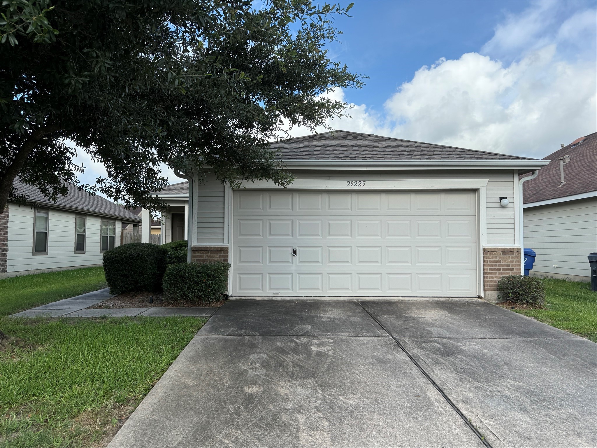 29225 Legends Valley Drive Spring, TX 77386 - Photo 4 of 30 29225 LEGENDS VALLEY DR