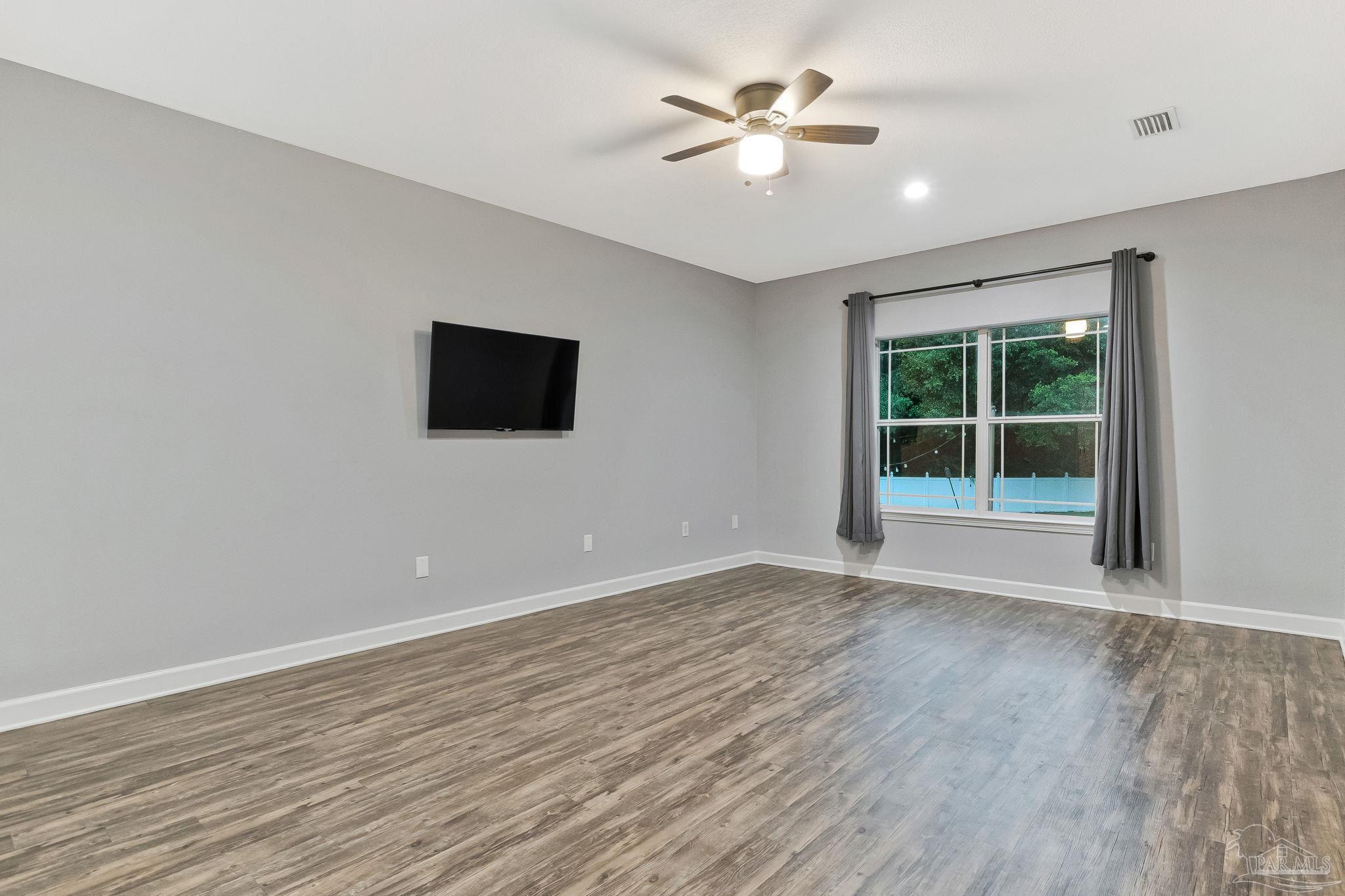 2685 Segrest Road Pace, FL 32571 - Photo 13 of 72