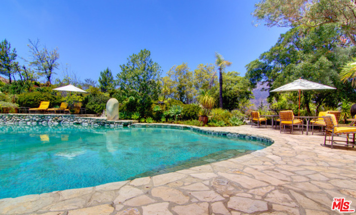 9199 Cotharin Road Malibu, CA 90265 - Photo 17 of 22