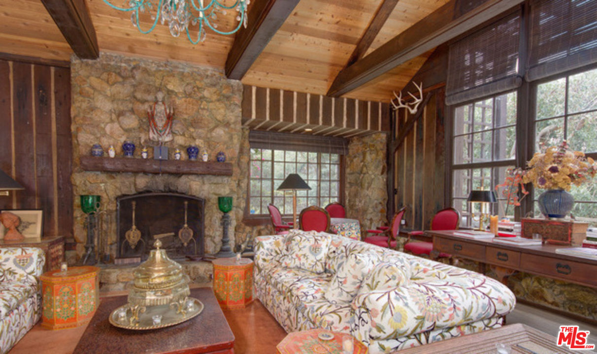 9199 Cotharin Road Malibu, CA 90265 - Photo 4 of 22