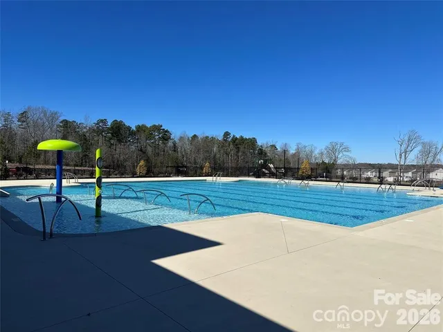 a view of a tennis court