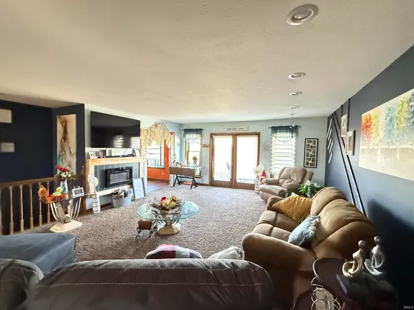$425,000 | 1400 North 200 East, Lagrange, IN 46761
