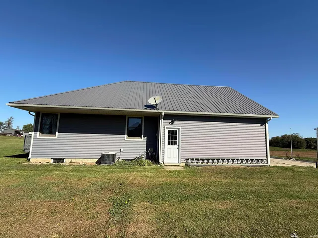 $450,000 | 1400 North 200 East, Lagrange, IN 46761