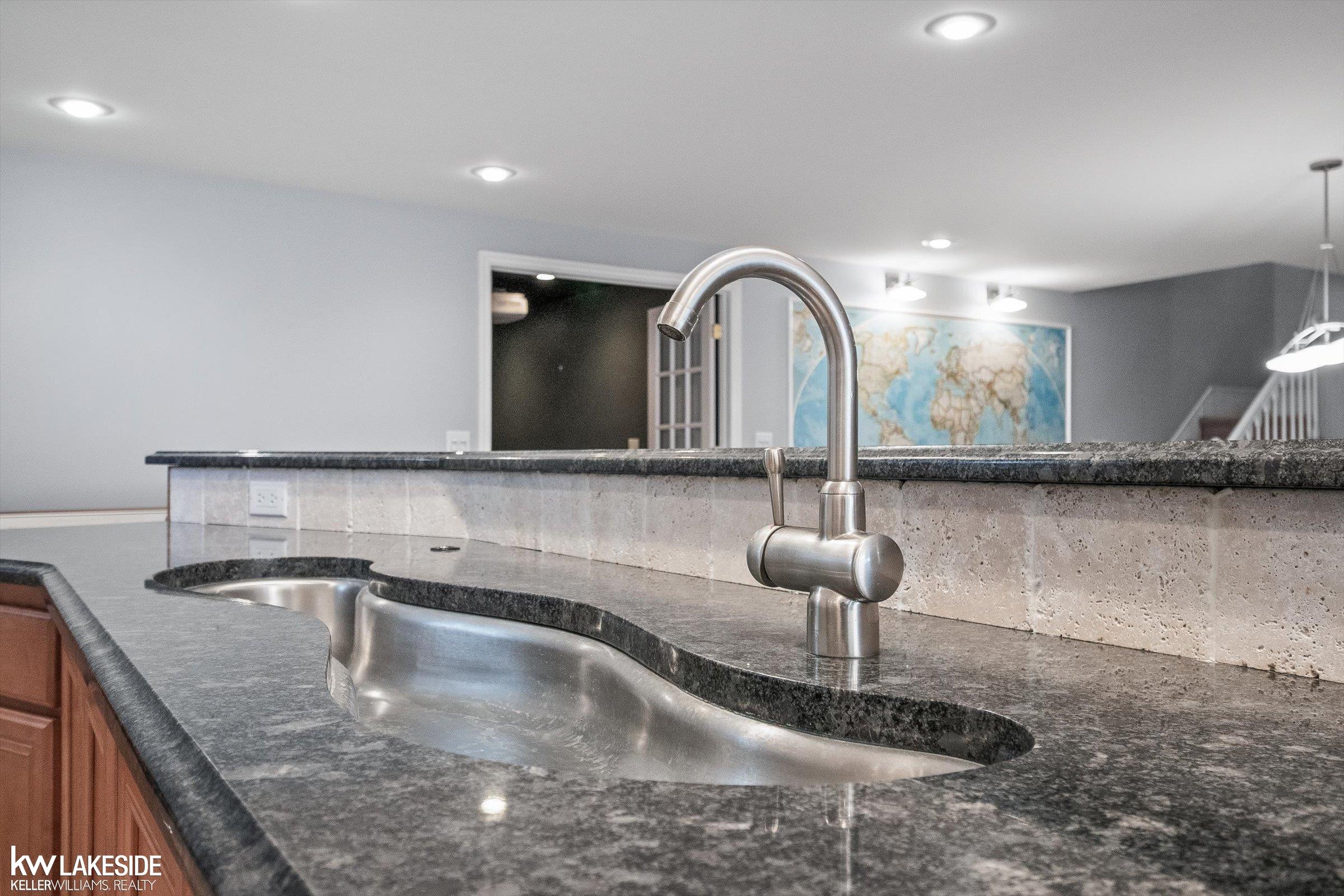 6120 Evanswood Road Troy, MI 48085 - Photo 47 of 63