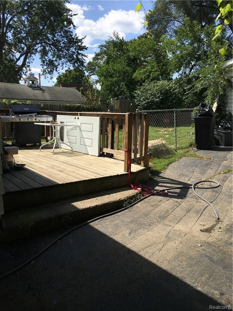 2620 Miller Road Flint, MI 48503 - Photo 3 of 13 IMG_0754.JPG