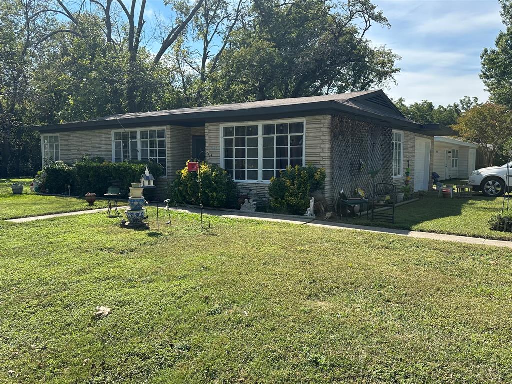 1225 Coit Street Denton, TX 76201 - Photo 2 of 14