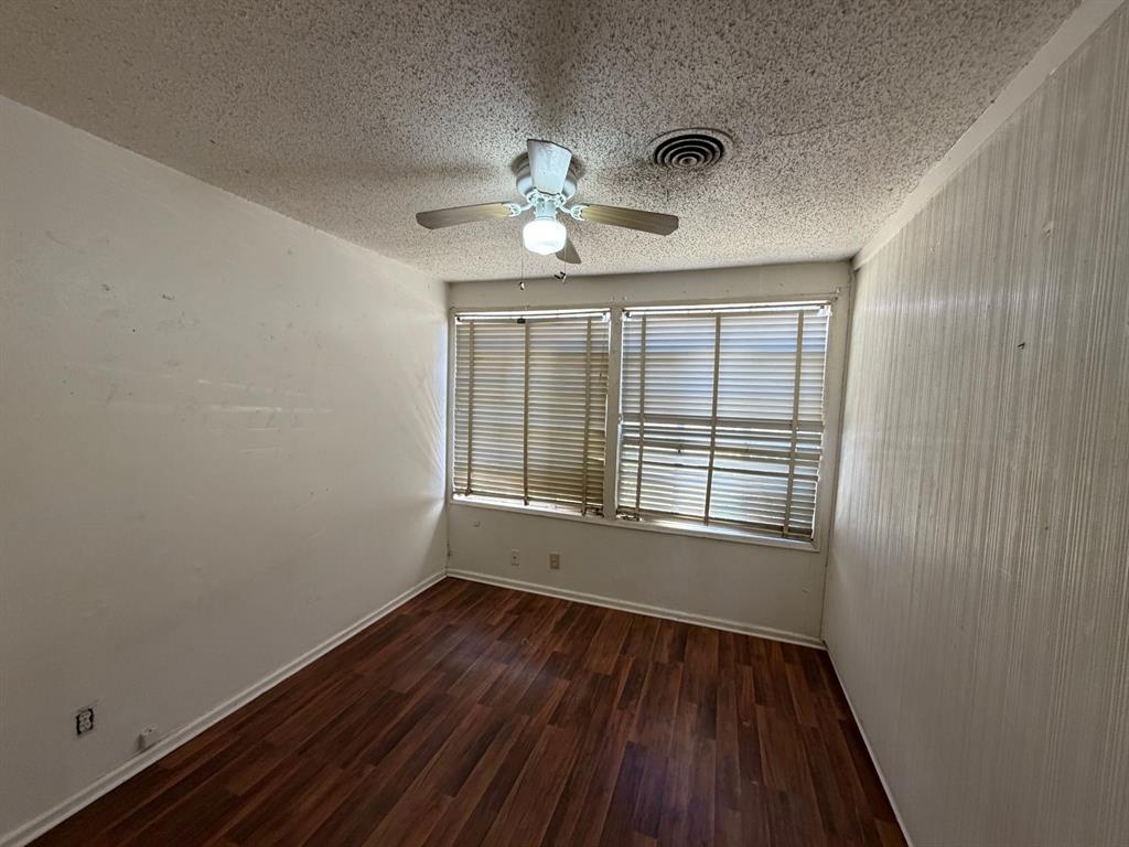 1225 Coit Street Denton, TX 76201 - Photo 8 of 14