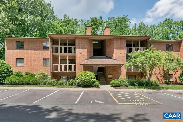 $2,045 | 114 Turtle Creek Road, Unit 8, Charlottesville, VA 22901