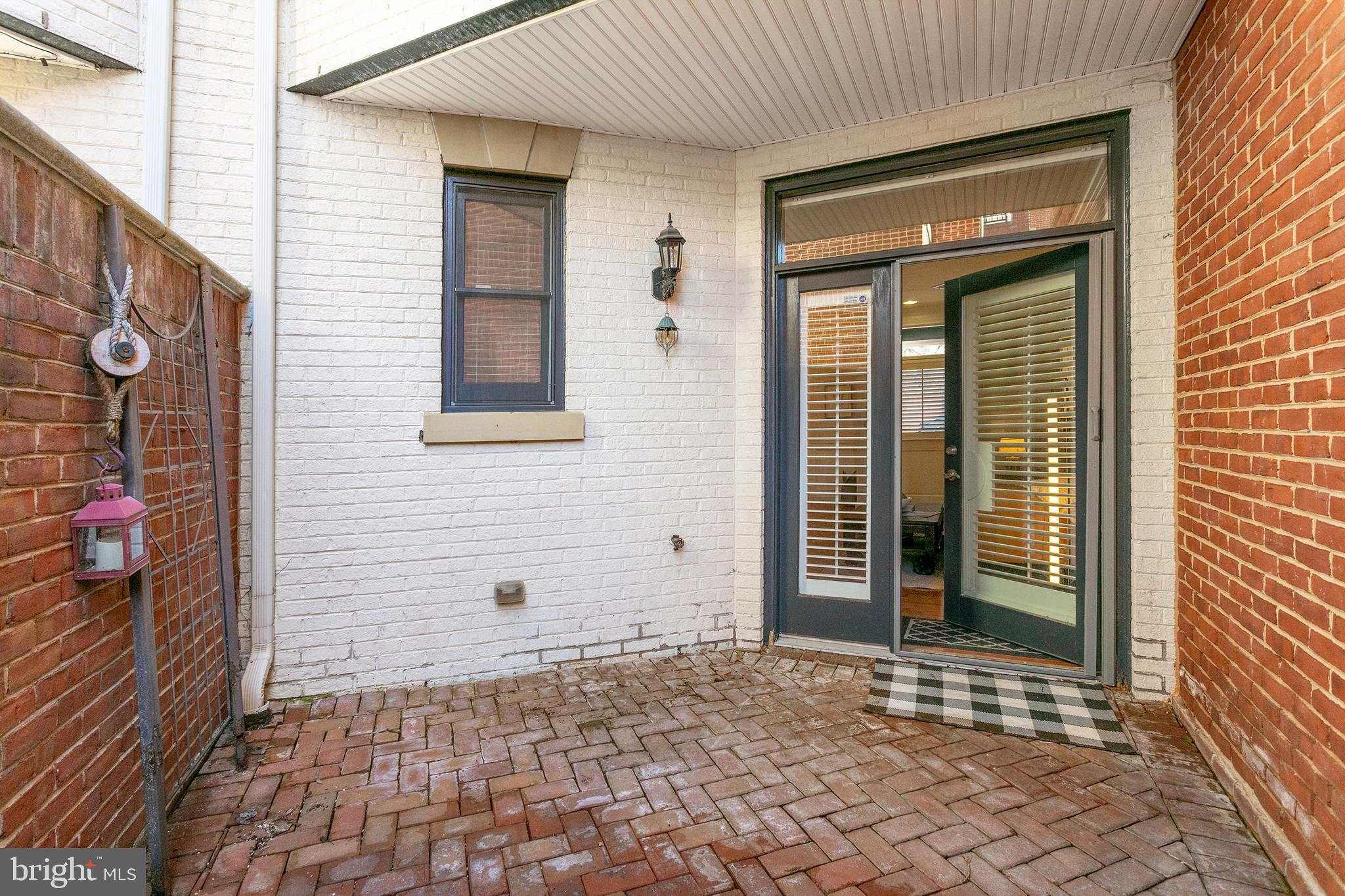 1300 Duke Street Alexandria, VA 22314 - Photo 11 of 36 Private patio off living room