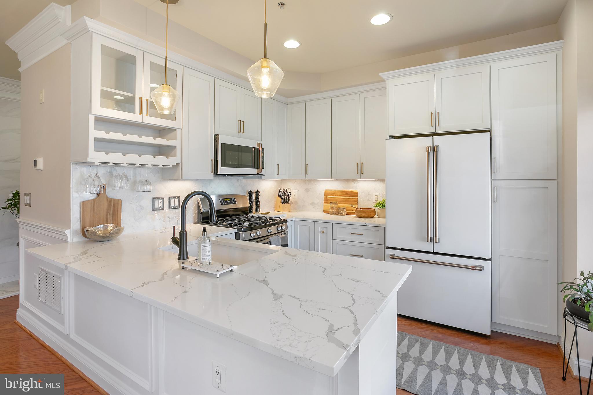 1300 Duke Street Alexandria, VA 22314 - Photo 3 of 36 Gourmet kitchen