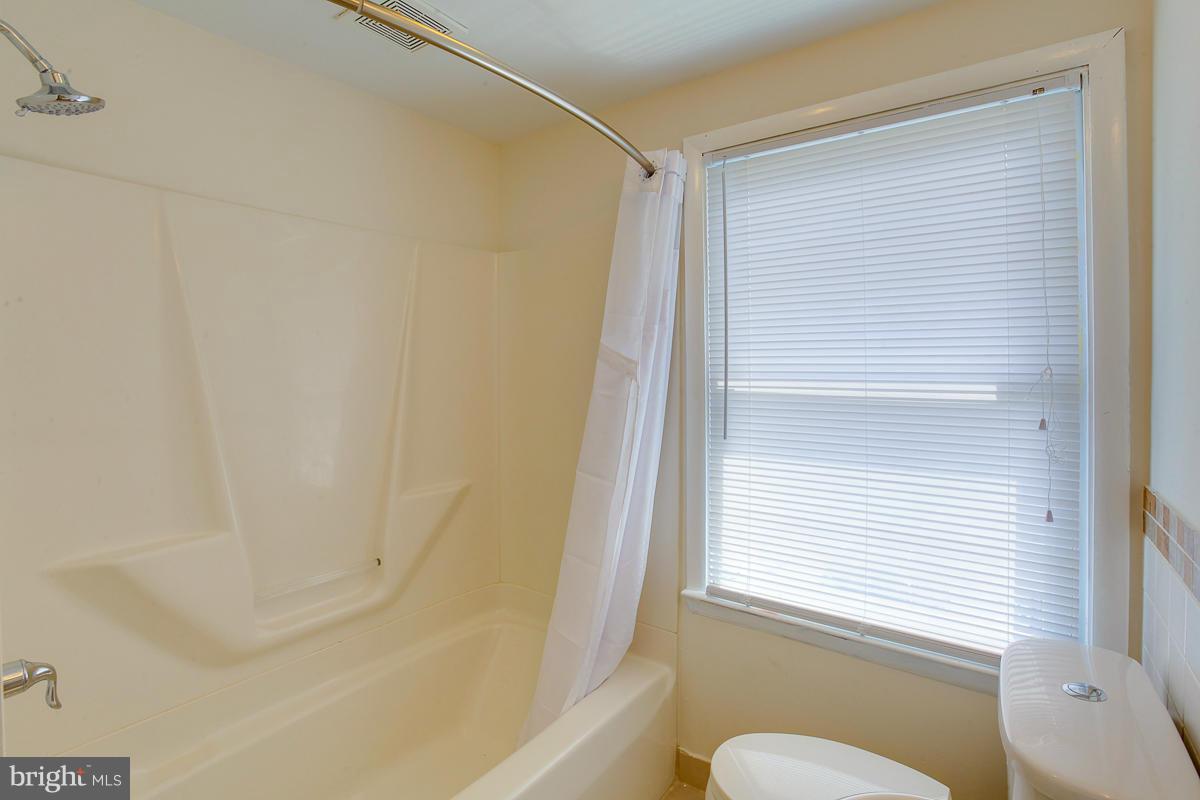 12 Congaree Court Baltimore, MD 21236 - Photo 20 of 25 Bath (Master)