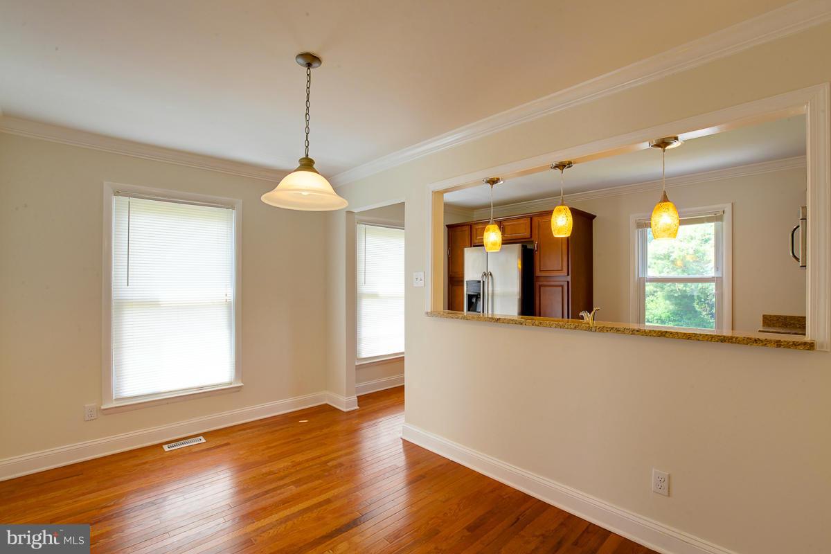 12 Congaree Court Baltimore, MD 21236 - Photo 9 of 25 Dining Room