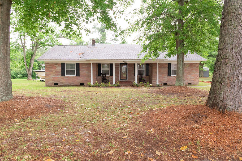 1222 Stokes Road Walterboro, SC 29488 - Photo 1 of 40 IMG_1303