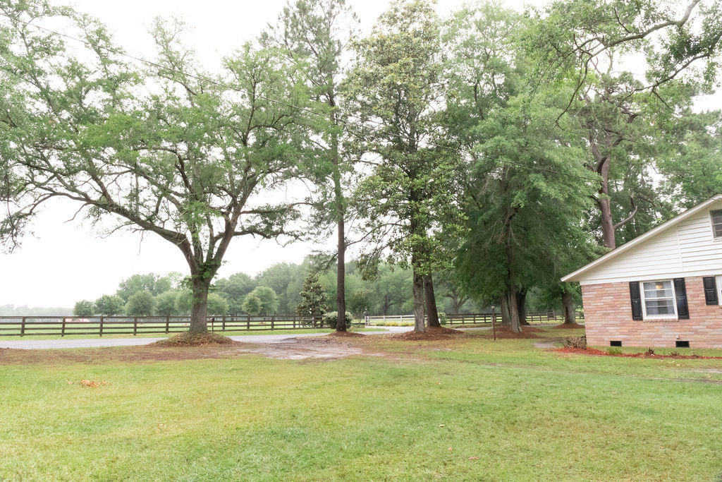 1222 Stokes Road Walterboro, SC 29488 - Photo 4 of 40 IMG_1325