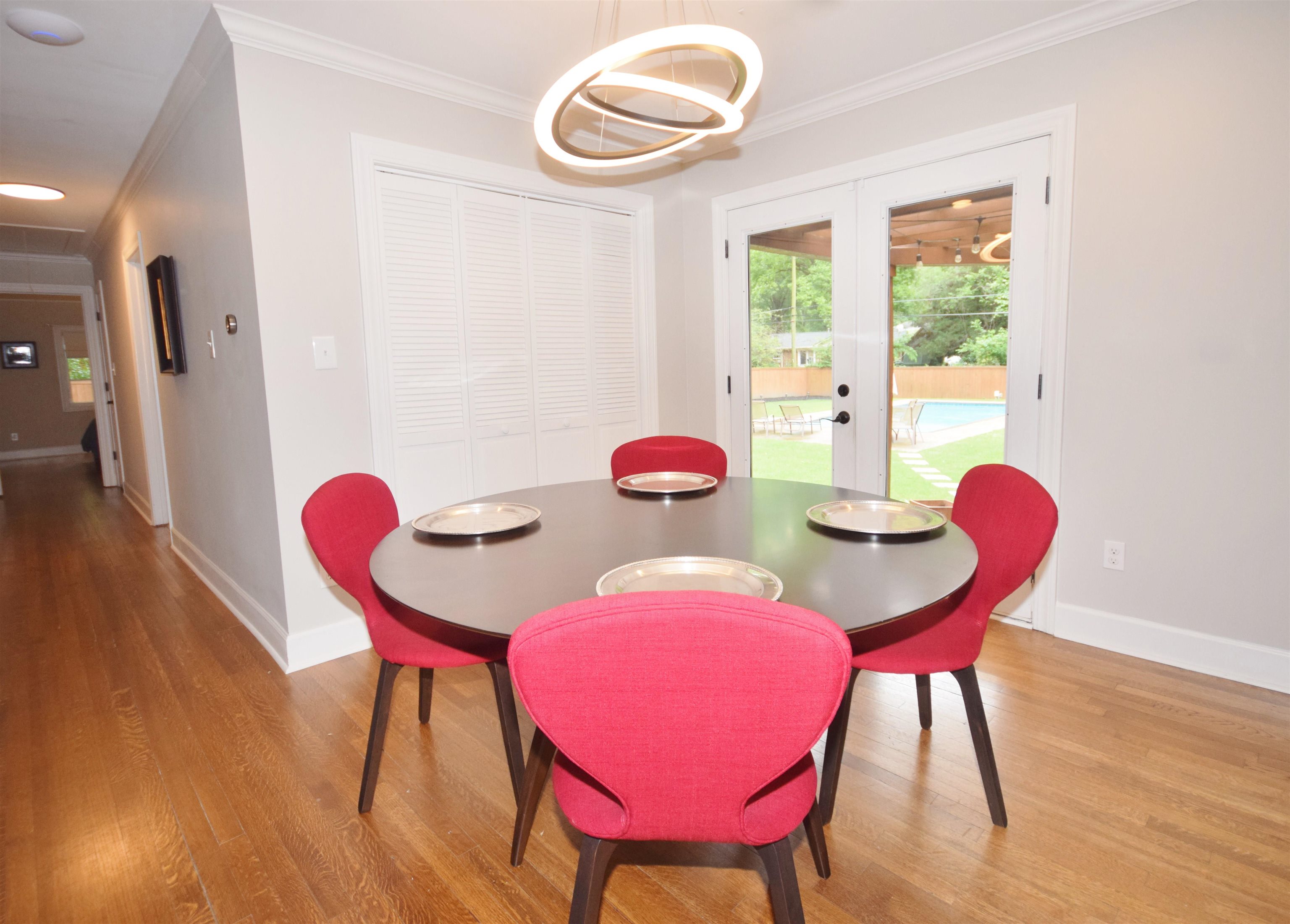 181 South Mendenhall Road Memphis, TN 38117 - Photo 8 of 25 a view of a dining room with furniture and a large window