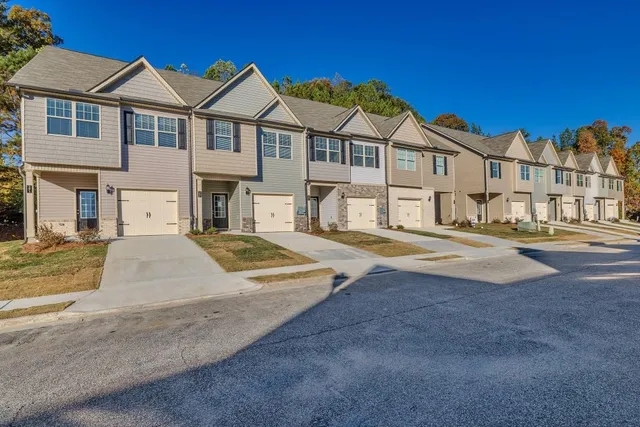 $293,990 | 2813 Lillian Lane, Lithia Springs, GA 30122