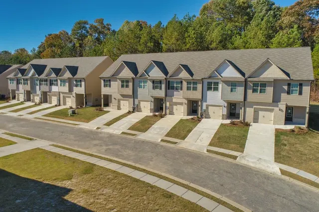 $293,990 | 2813 Lillian Lane, Lithia Springs, GA 30122