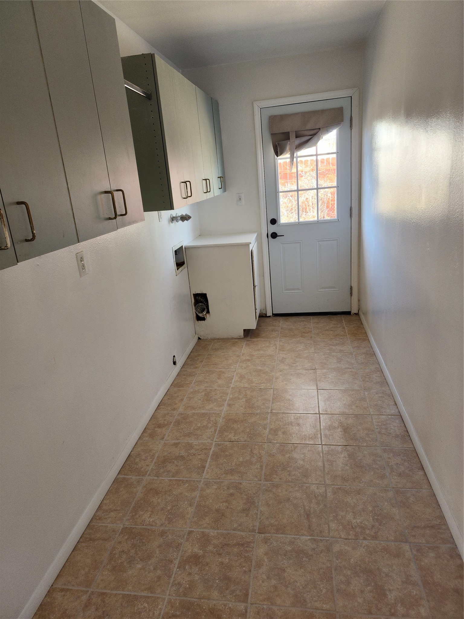 405 Godfrey Avenue Rio Communities, NM 87002 - Photo 28 of 38 Laundry