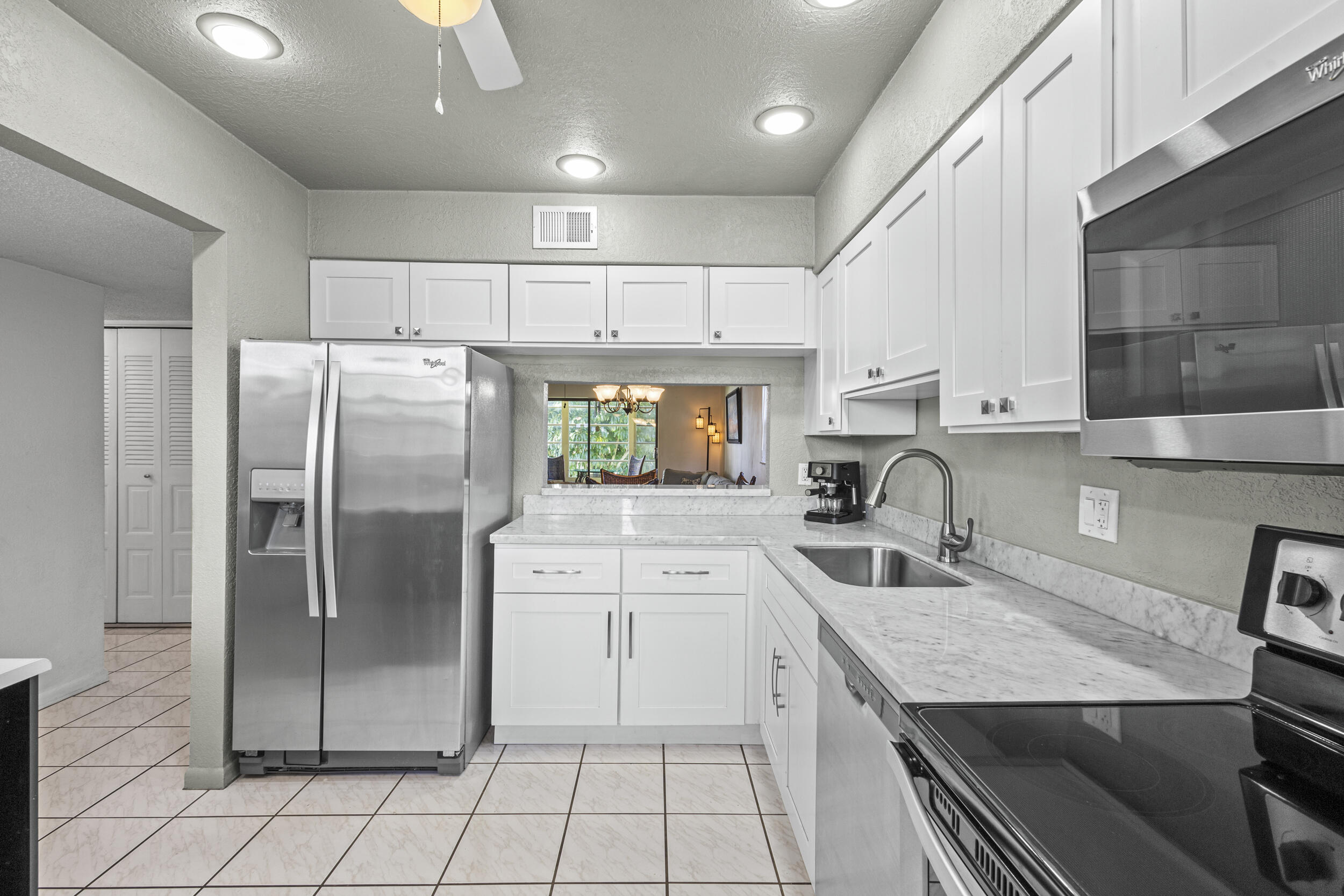 1600 Dover Road, Unit 210B Delray Beach, FL 33445 - Photo 1 of 38 Kitchen