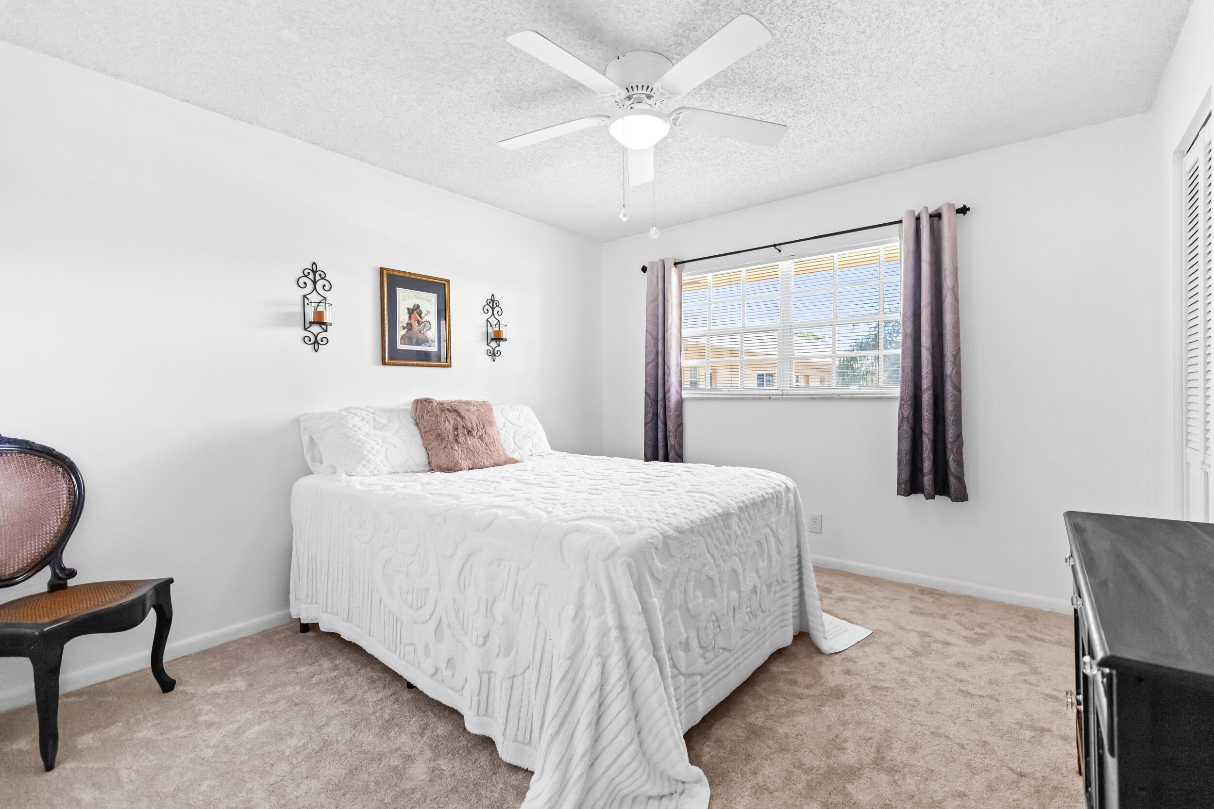 1600 Dover Road, Unit 210B Delray Beach, FL 33445 - Photo 18 of 38 Guest Bedroom