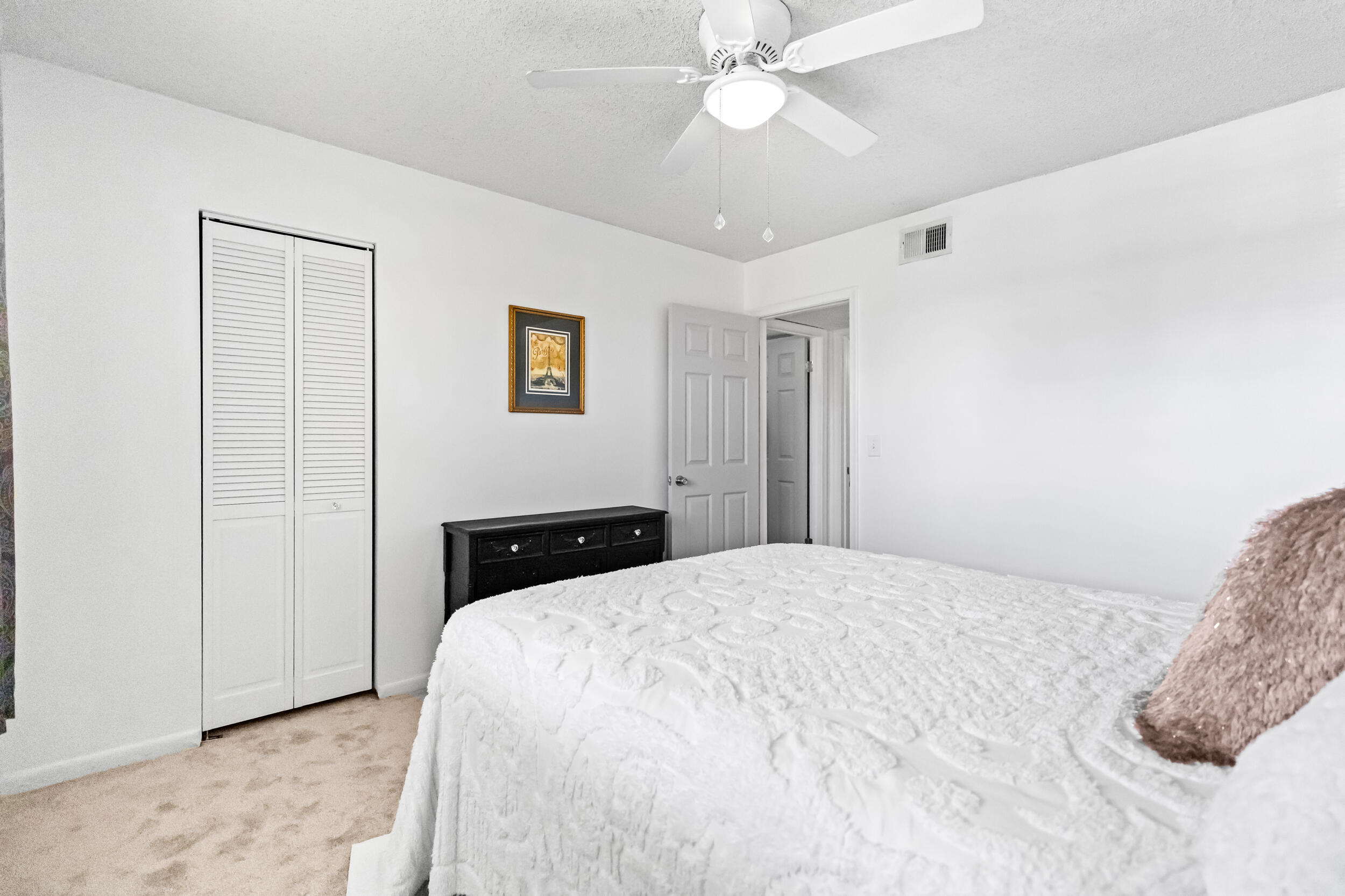 1600 Dover Road, Unit 210B Delray Beach, FL 33445 - Photo 19 of 38 Guest Bedroom