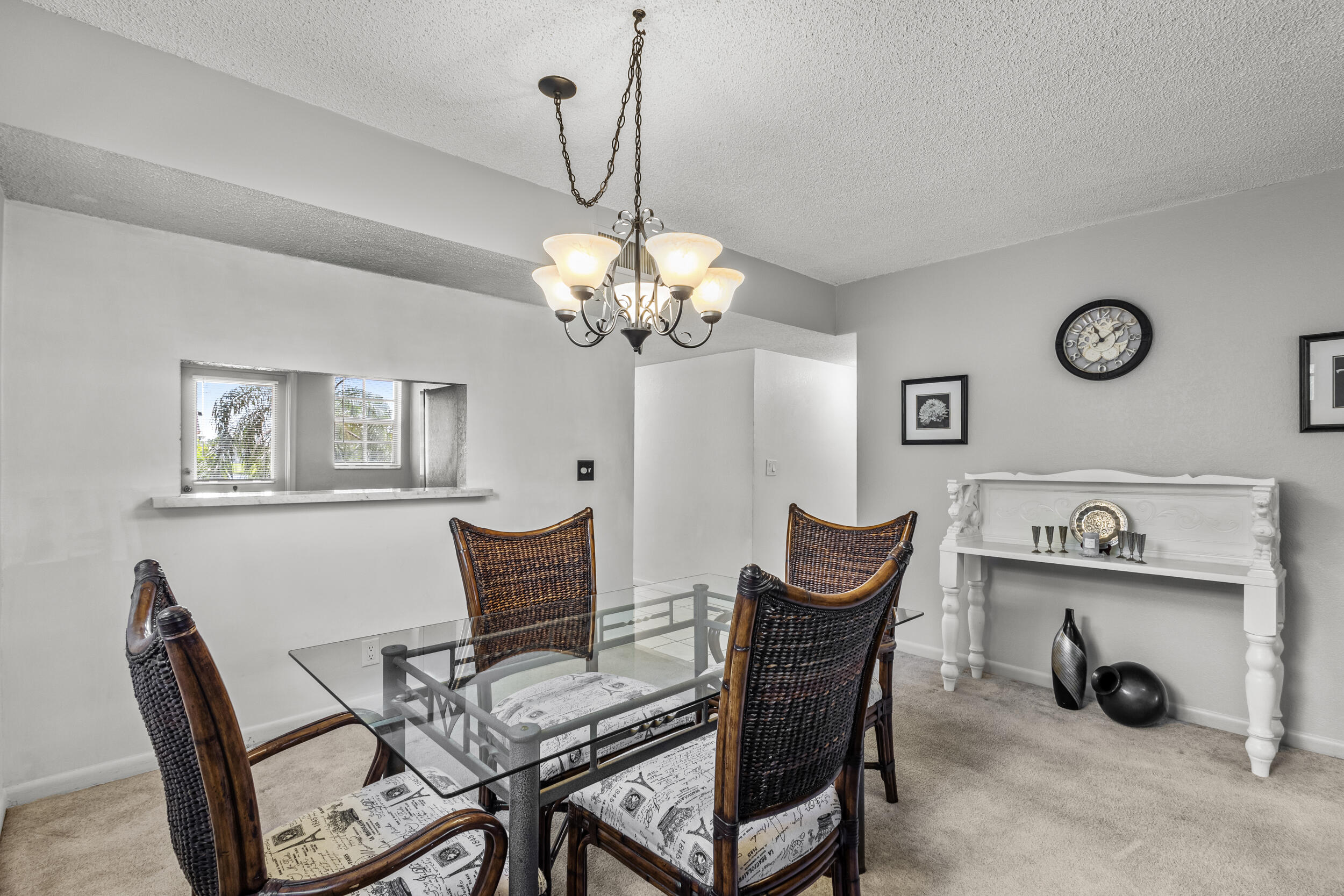 1600 Dover Road, Unit 210B Delray Beach, FL 33445 - Photo 6 of 38 Living Room