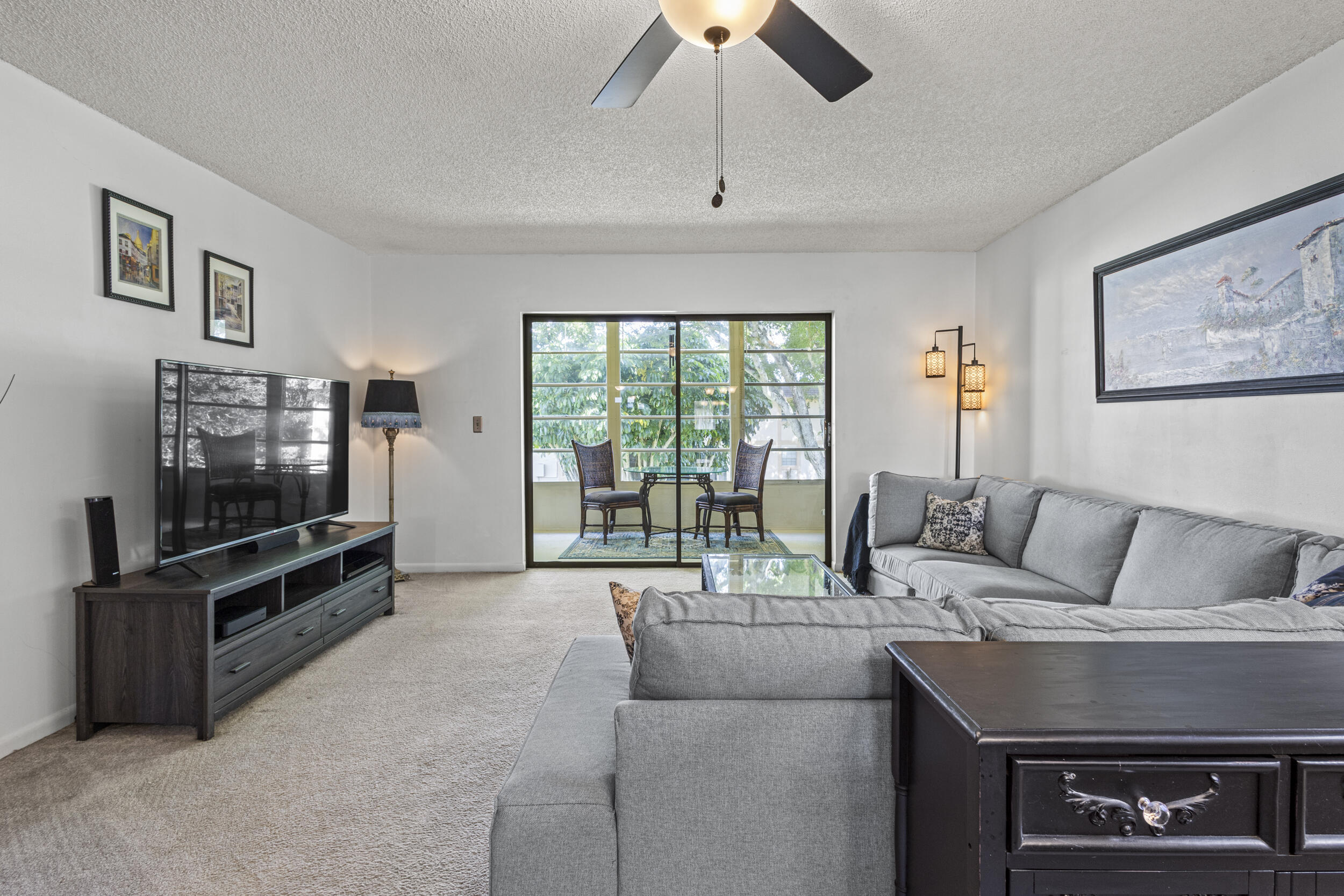 1600 Dover Road, Unit 210B Delray Beach, FL 33445 - Photo 8 of 38 Living Room