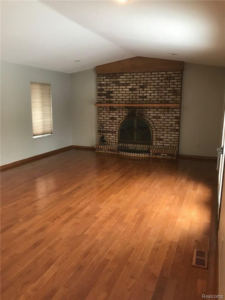 1715 Clark Road Lapeer, MI 48446 - Photo 6 of 12 IMG_1334(1).JPG