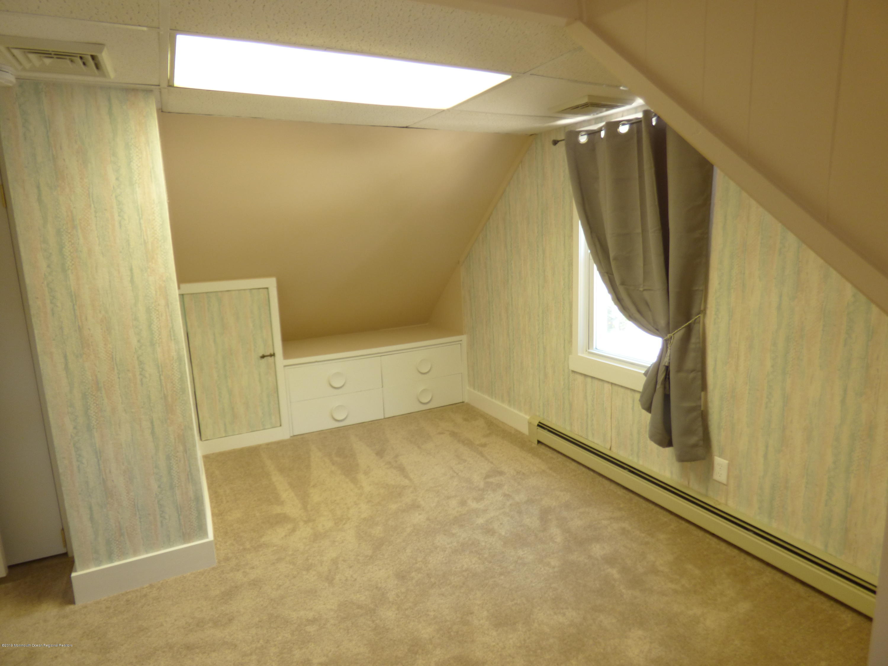 408 Moore Road Neptune Township, NJ 07753 - Photo 20 of 41 P1040288