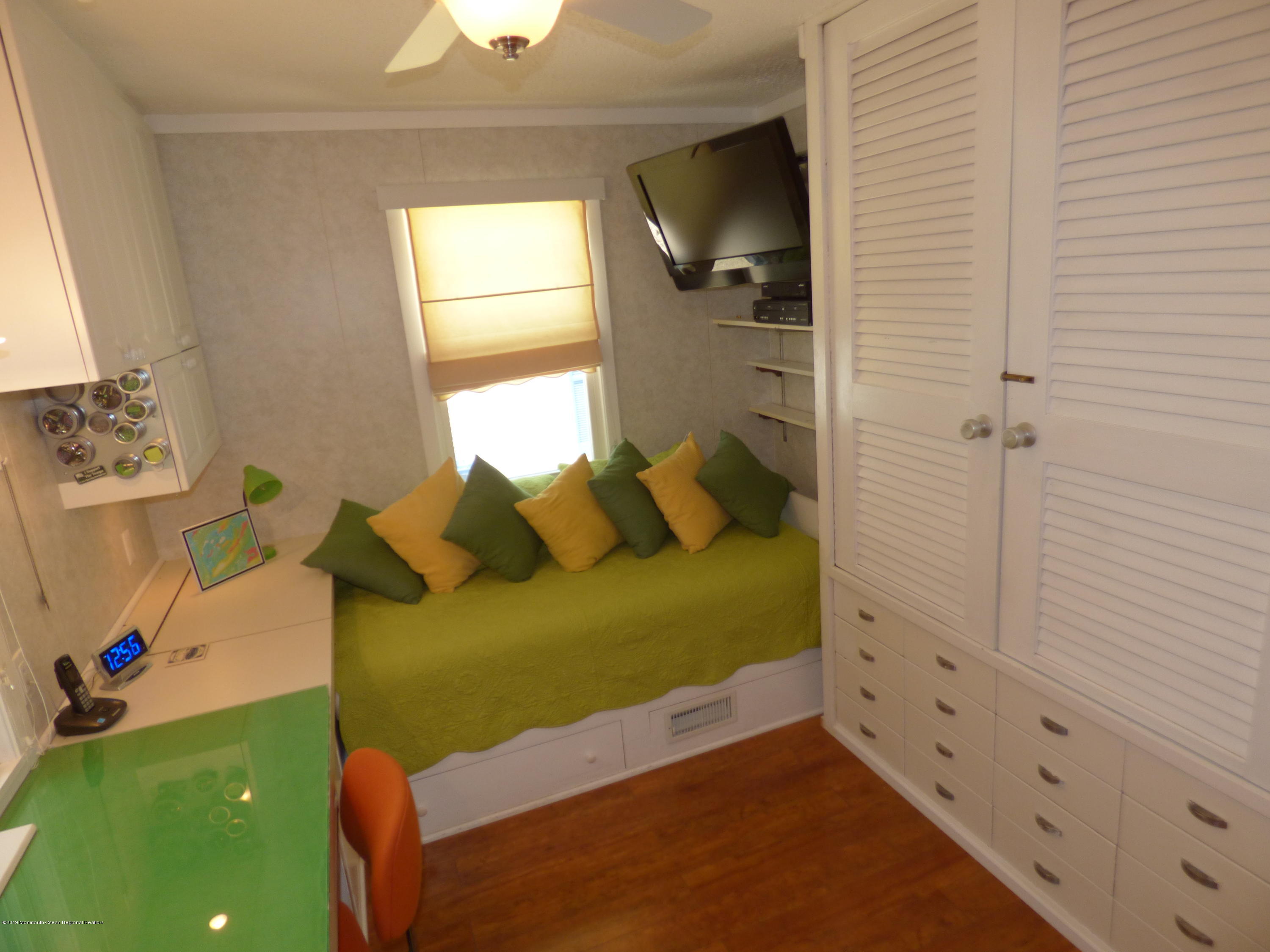 408 Moore Road Neptune Township, NJ 07753 - Photo 10 of 41 P1040324