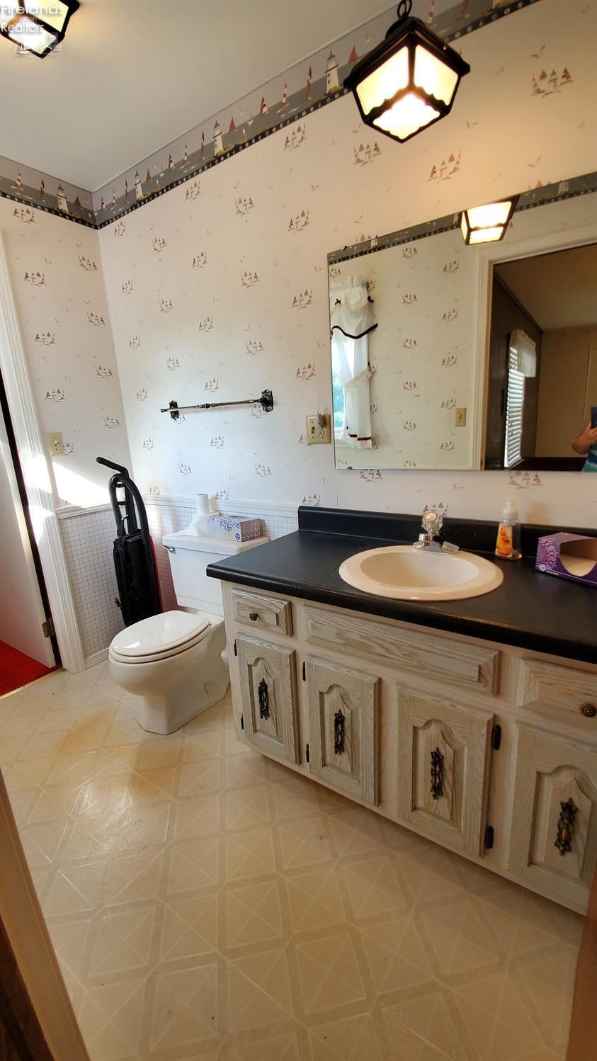 5217 Schenk Road Sandusky, OH 44870 - Photo 13 of 34 Gallery Image 13