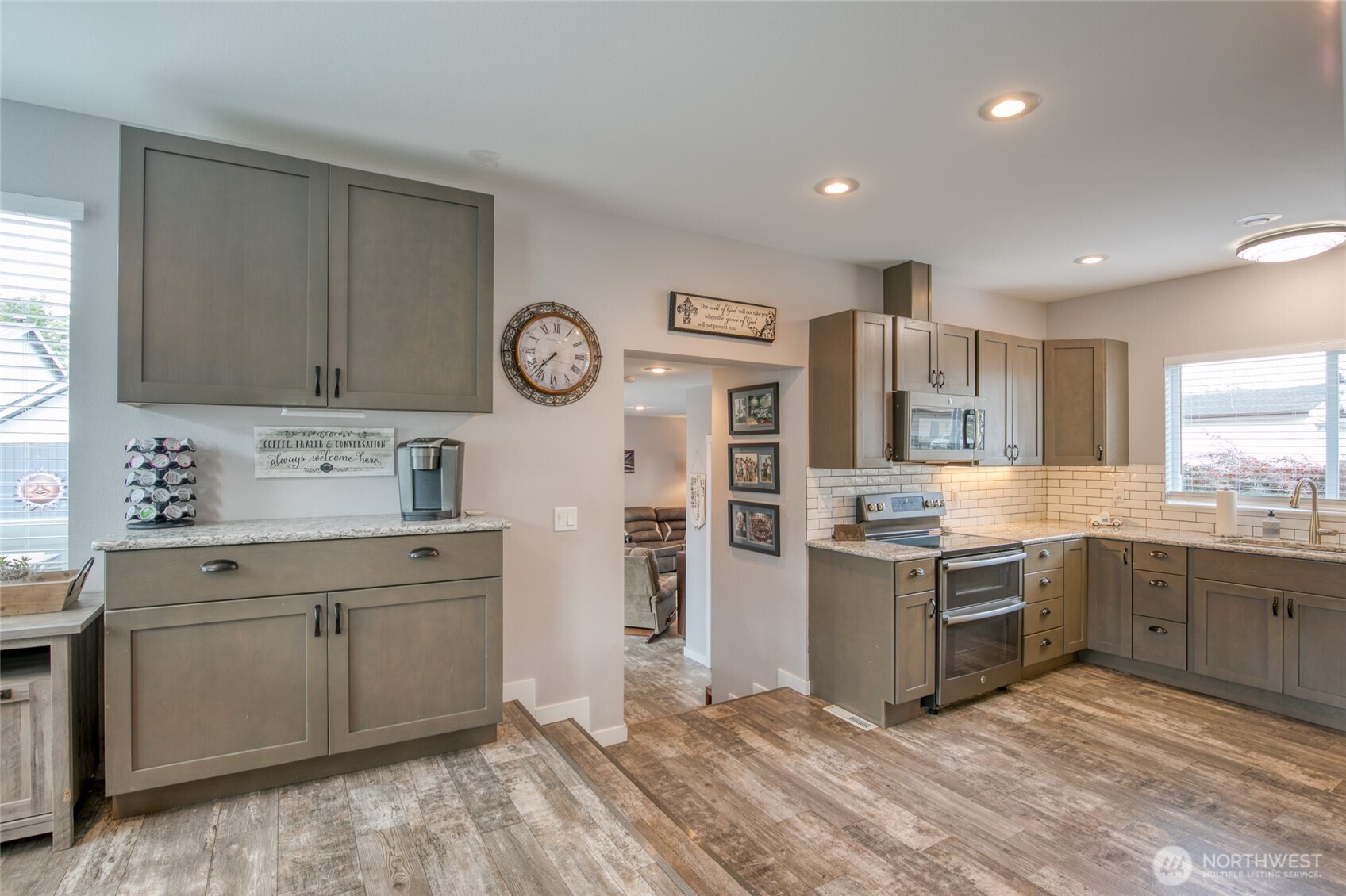 218 B Street Cosmopolis, WA 98537 - Photo 11 of 39 Gallery Image 11