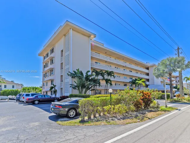 $450,000 | 750 Northeast Spanish River Boulevard, Unit 5050, Boca Raton, FL 33431