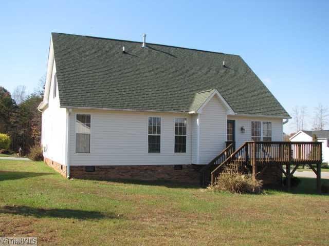 5135 Springhouse Farm Road Winston-Salem, NC 27107 - Photo 2 of 14 Exterior Back.