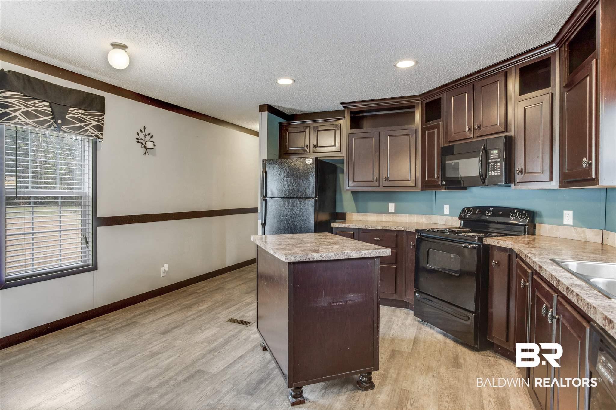 10287 Rte Road Lillian, AL 36549 - Photo 8 of 23