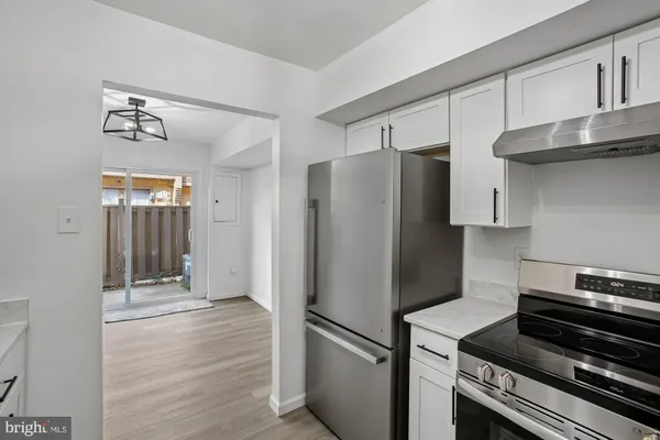 $305,000 | 3948 Sonora Place, Unit 88D, Alexandria, VA 22309