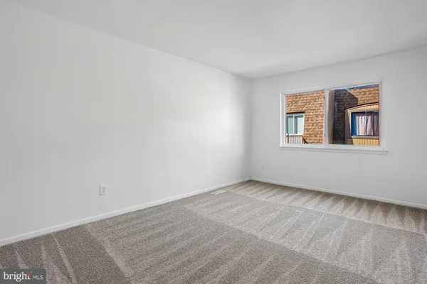 $305,000 | 3948 Sonora Place, Unit 88D, Alexandria, VA 22309