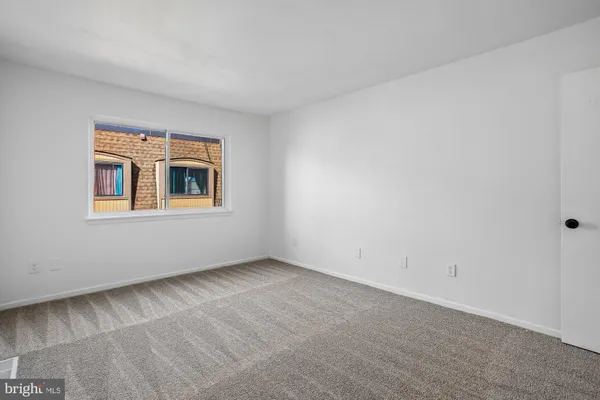 $305,000 | 3948 Sonora Place, Unit 88D, Alexandria, VA 22309