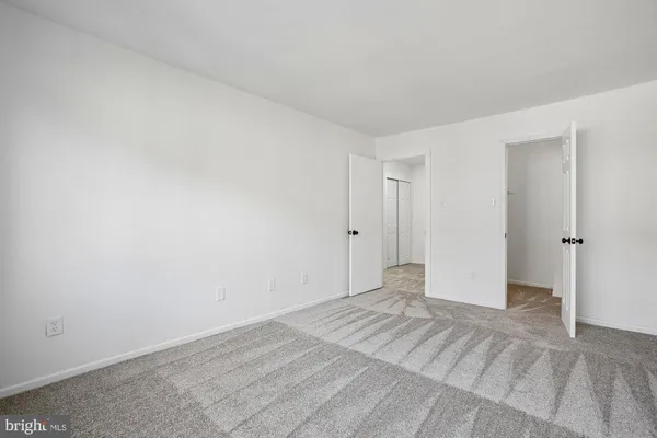 $305,000 | 3948 Sonora Place, Unit 88D, Alexandria, VA 22309