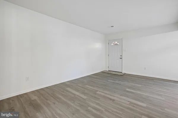 $305,000 | 3948 Sonora Place, Unit 88D, Alexandria, VA 22309