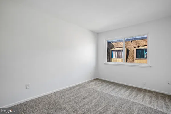 $305,000 | 3948 Sonora Place, Unit 88D, Alexandria, VA 22309